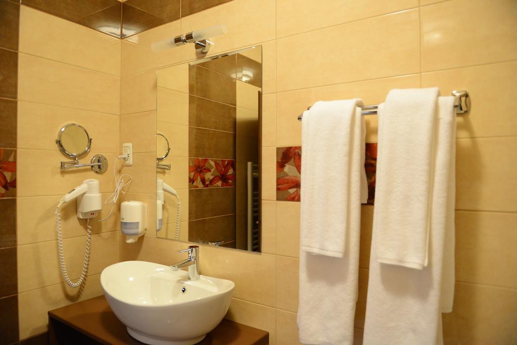 Hotel Europa Baia Mare Oda fotoğraf